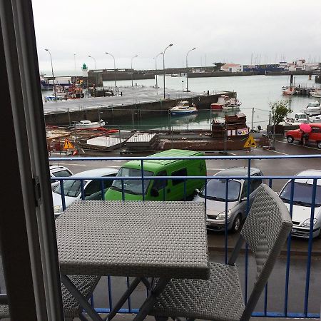 Escale Avec Vue Mer Sur Les Quais De L'Ile D'Yeu Bagian luar foto